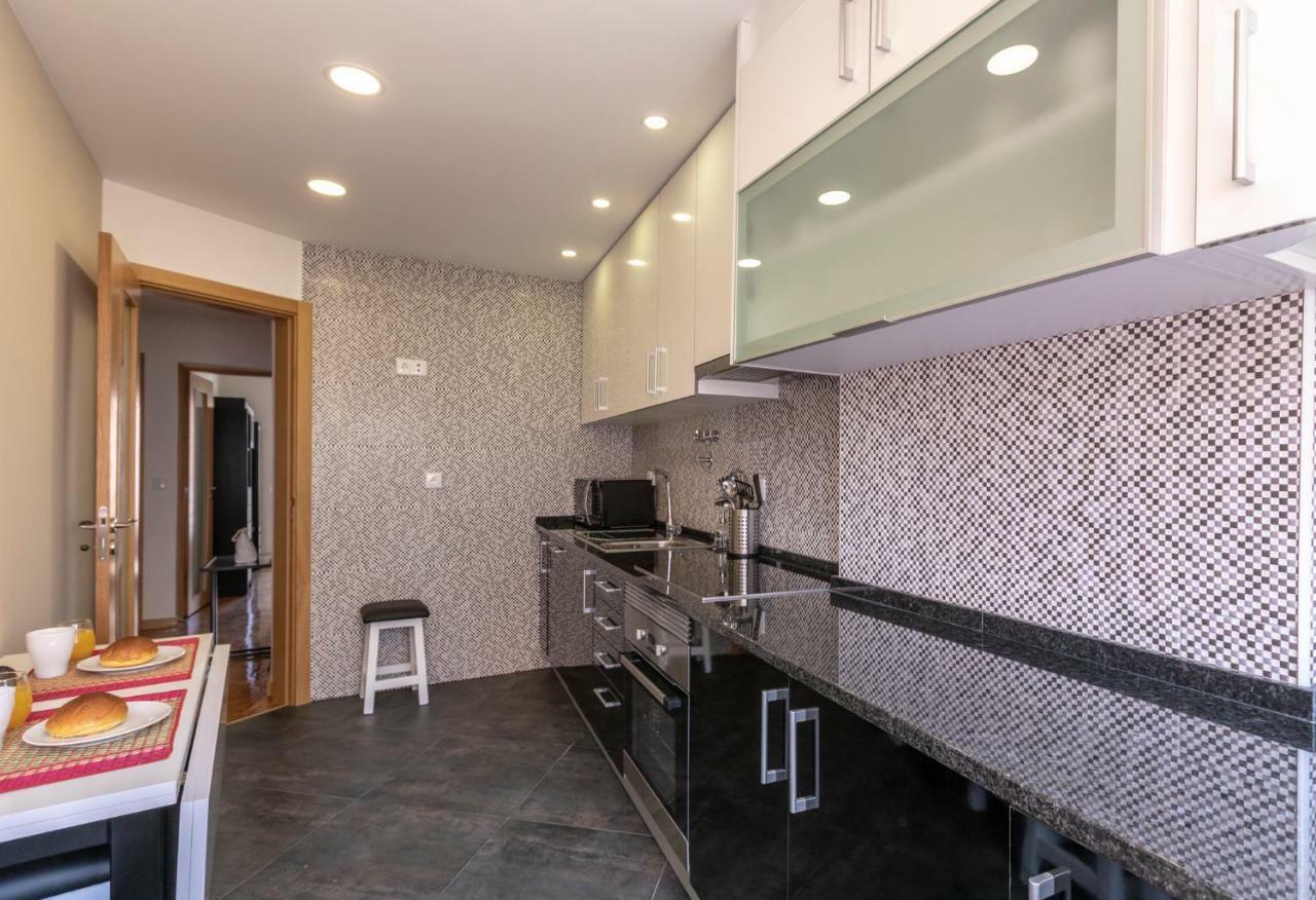 Like-Home-T3 Apt-Campolide, Near Amoreiras Mall Lisbon Luaran gambar