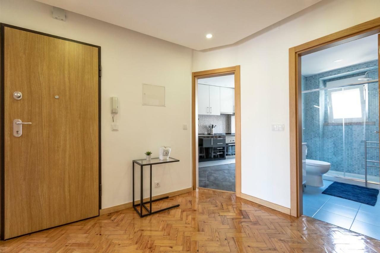 Like-Home-T3 Apt-Campolide, Near Amoreiras Mall Lisbon Luaran gambar