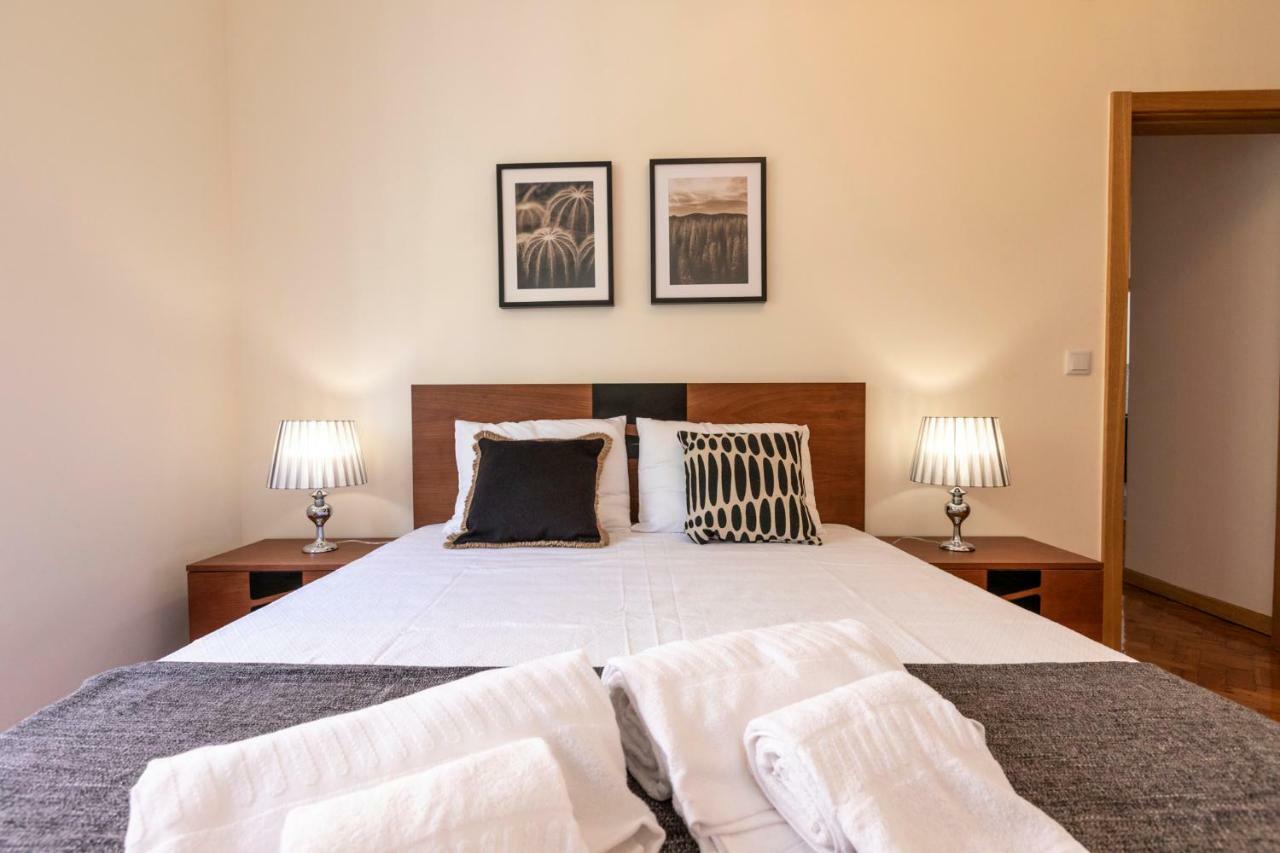 Like-Home-T3 Apt-Campolide, Near Amoreiras Mall Lisbon Luaran gambar